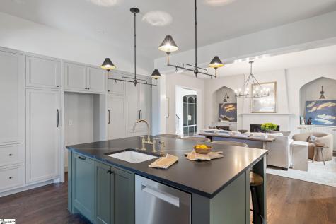 31 N Textile Avenue Greenville SC 29611