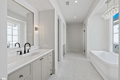 31 N Textile Avenue Greenville SC 29611