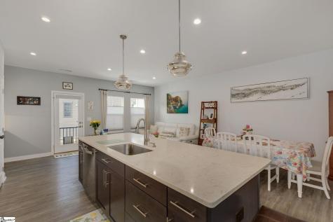 27 Rollins Avenue Greenville SC 29607