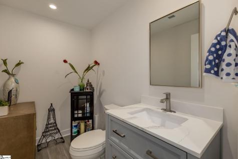 27 Rollins Avenue Greenville SC 29607