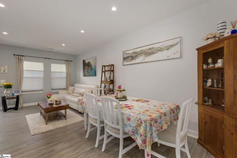 27 Rollins Avenue Greenville SC 29607