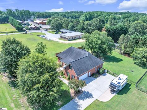 648 Mountain View Williamston SC 29697