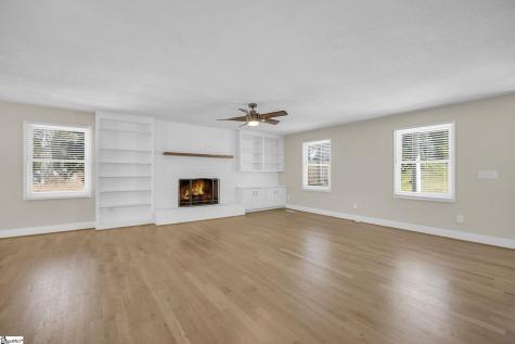 101 Cardinal Drive Seneca SC 29672