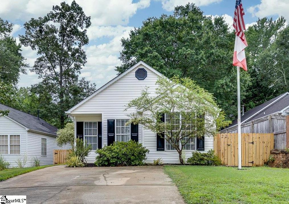 22 Lantern Lane Greer SC 29651