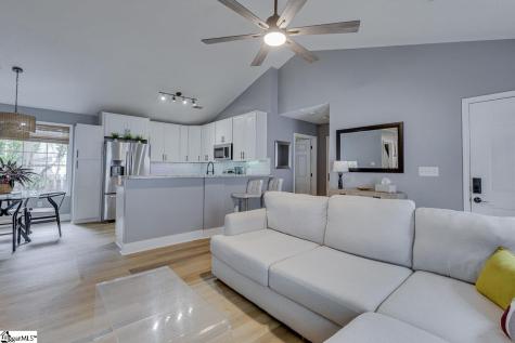 22 Lantern Lane Greer SC 29651