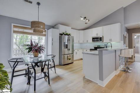 22 Lantern Lane Greer SC 29651