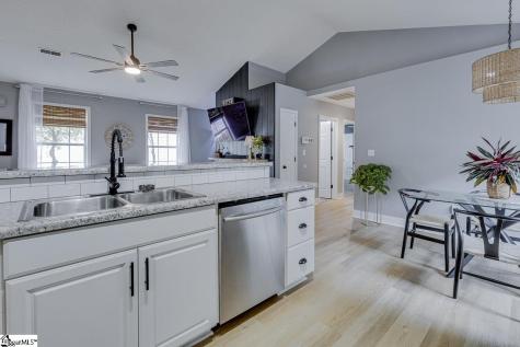 22 Lantern Lane Greer SC 29651