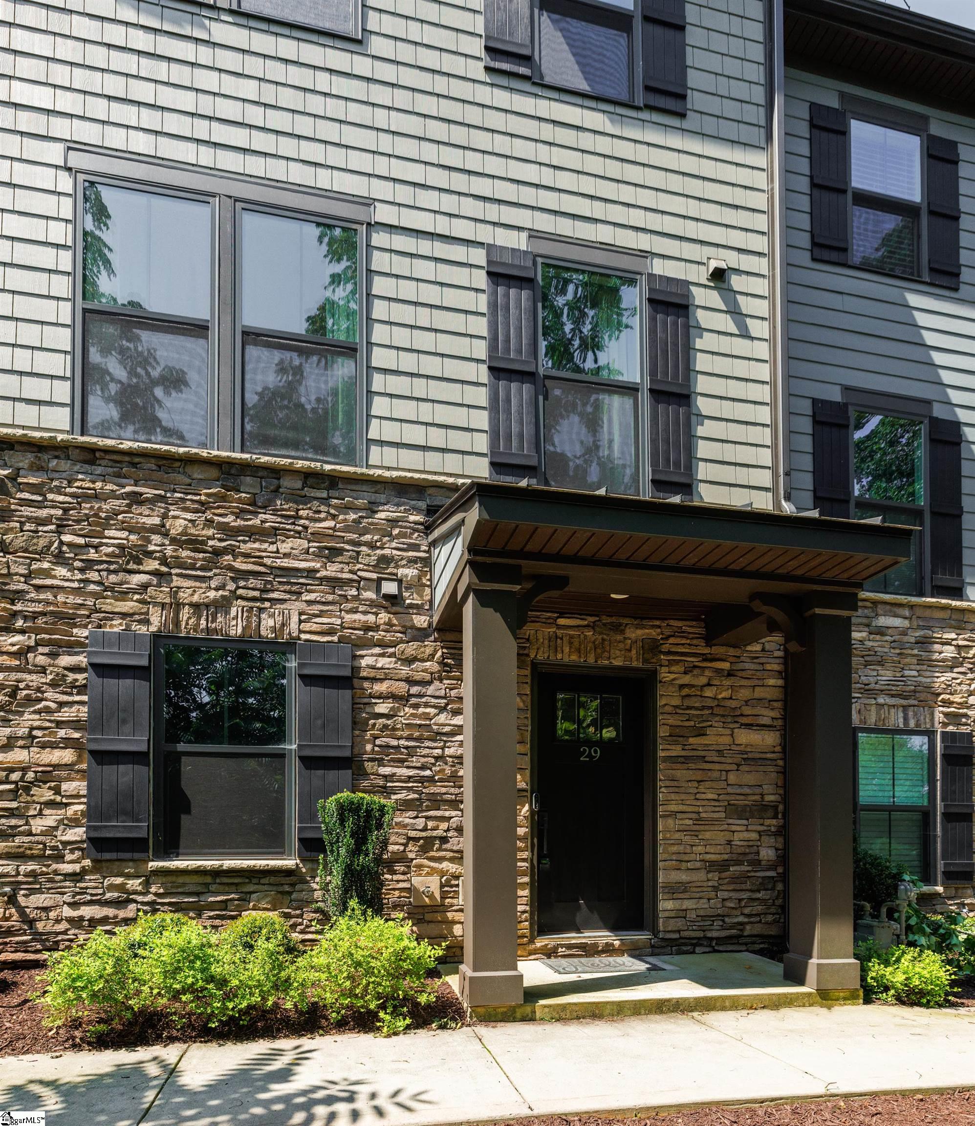 29 Rollins Avenue Greenville SC 29607