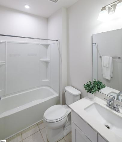 29 Rollins Avenue Greenville SC 29607