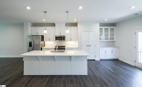 29 Rollins Avenue Greenville SC 29607