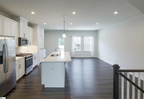 29 Rollins Avenue Greenville SC 29607