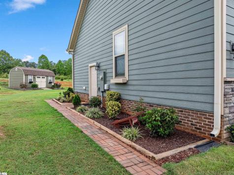 615 Mica Lane Chesnee SC 29323