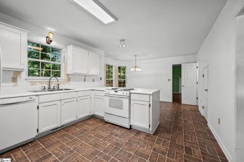104 Woody Lane Easley SC 29640