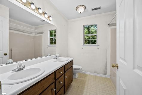 104 Woody Lane Easley SC 29640