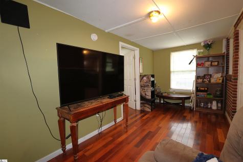 1317 Main Street Wellford SC 29385