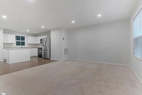 2085 Evanston Drive Wellford SC 29384
