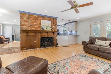 17 Zelma Drive Greenville SC 29617