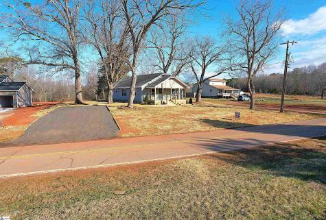1736 Ezell Road Chesnee SC 29323