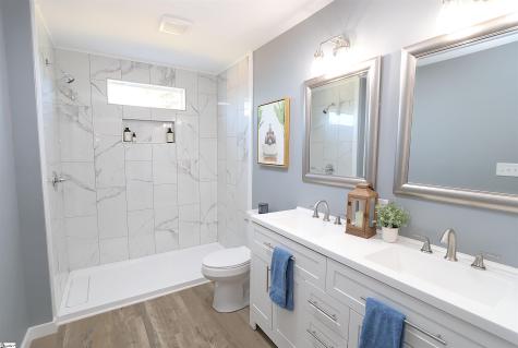 1736 Ezell Road Chesnee SC 29323