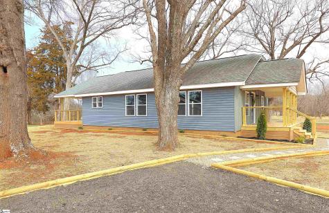 1736 Ezell Road Chesnee SC 29323