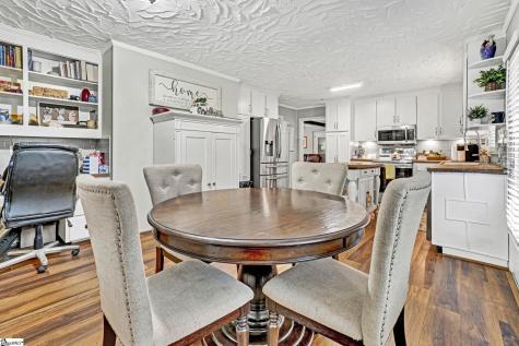 607 S Adair Street Clinton SC 29325