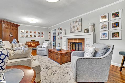 607 S Adair Street Clinton SC 29325