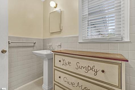 607 S Adair Street Clinton SC 29325