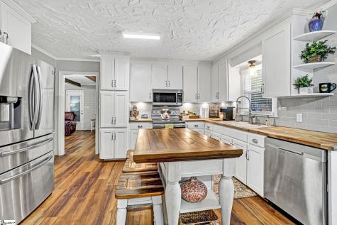 607 S Adair Street Clinton SC 29325