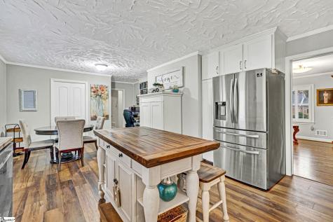 607 S Adair Street Clinton SC 29325