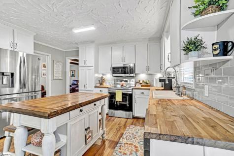 607 S Adair Street Clinton SC 29325