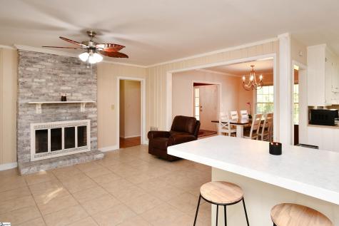 303 Tanglewood Drive Anderson SC 29621