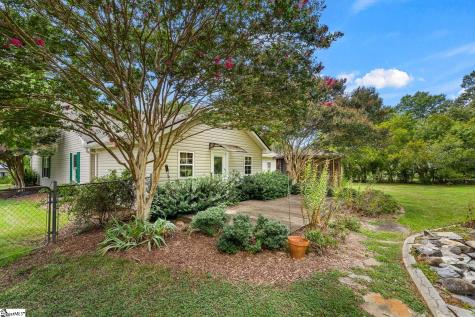 11 Cherry Cove Lane Taylors SC 29650
