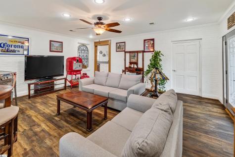 202 N Pine Lake Drive Spartanburg SC 29301