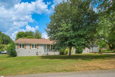 202 N Pine Lake Drive Spartanburg SC 29301