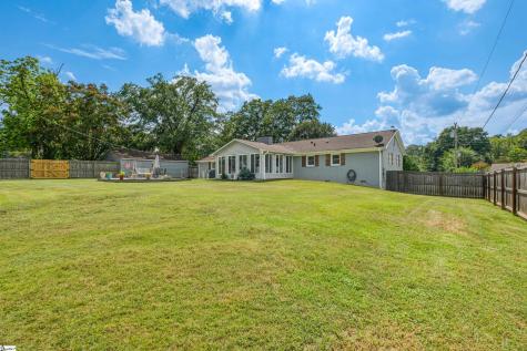 202 N Pine Lake Drive Spartanburg SC 29301