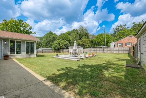 202 N Pine Lake Drive Spartanburg SC 29301
