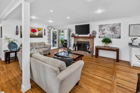 202 N Pine Lake Drive Spartanburg SC 29301