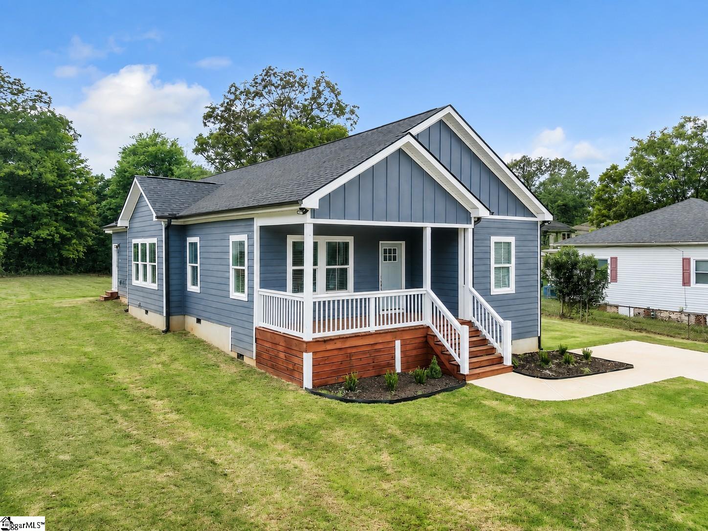 54 3rd Avenue Greenville SC 29611