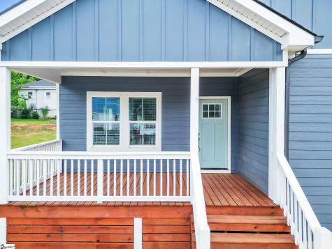 54 3rd Avenue Greenville SC 29611