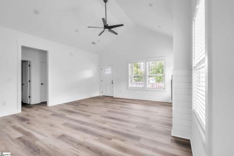 54 3rd Avenue Greenville SC 29611