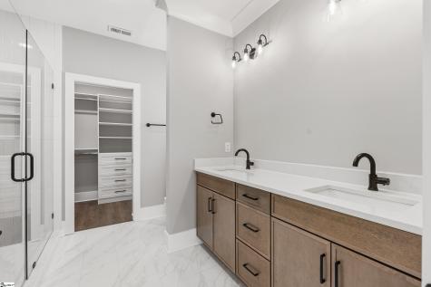 63 Mcneil Court Greenville SC 29609