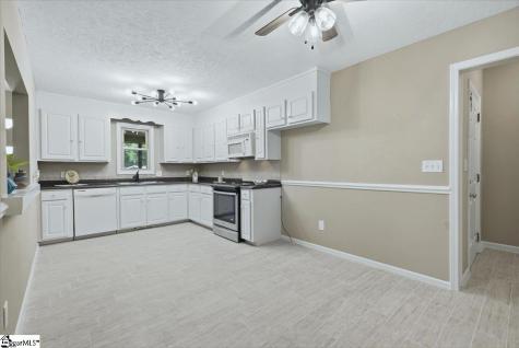 124 Nottingham Lane Easley SC 29640