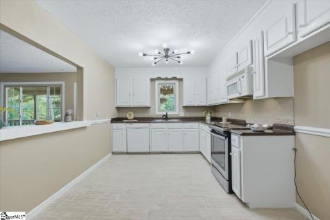 124 Nottingham Lane Easley SC 29640