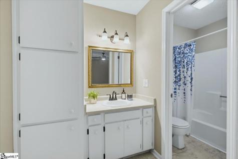 124 Nottingham Lane Easley SC 29640