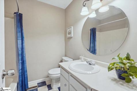 124 Nottingham Lane Easley SC 29640