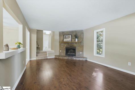 124 Nottingham Lane Easley SC 29640