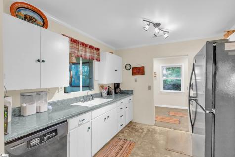 3605 Skyuka Mountain Road Columbus NC 28722
