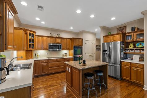 411 Woodridge Drive Seneca SC 29672