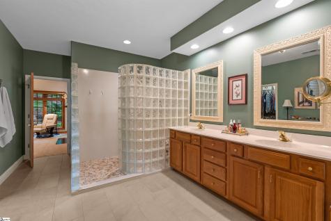 411 Woodridge Drive Seneca SC 29672