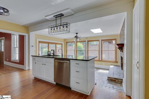 522 Cleveland Street Greenville SC 29601